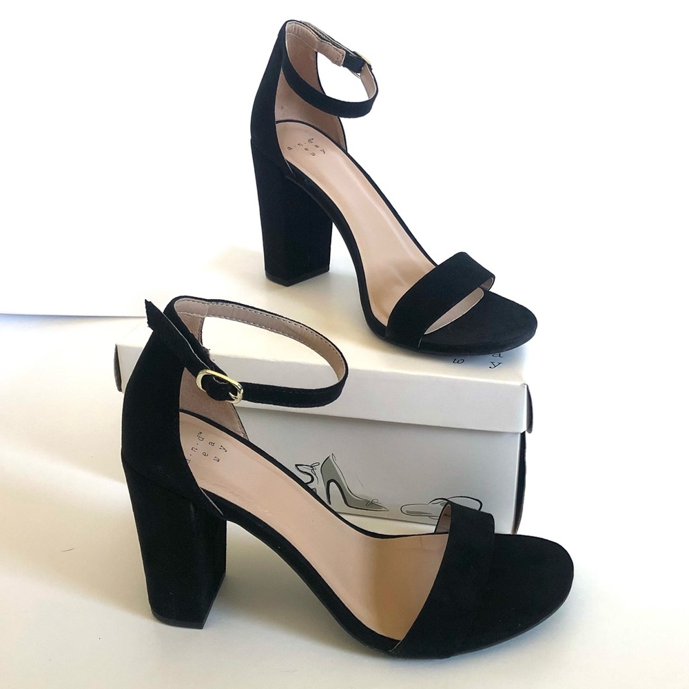 Black chunk heels with strap